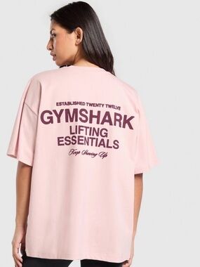 Gymshark Shirt Women’s Oversized Crew Graphic T-Shirt in Pale Pink